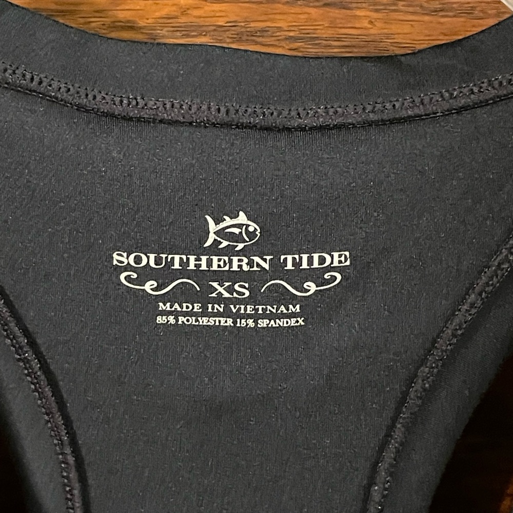 Southern Tide Black Leggings & Tank with Gray Side Panels - Picture 5 of 6